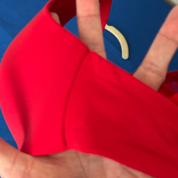 Victoria Secret Women T Shirt Lightly Lined Wireless Bra Size 32DD Red Racerback - Picture 16 of 16